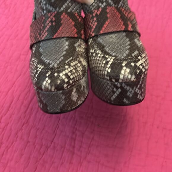 Casadei Multicolor Snakeskin Heels, US7,5 - Picture 7 of 13